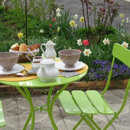 Entre Seine Et Jardin Bed & Breakfast
